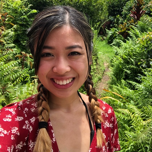 Meet your Posher, Tiffany - Picture 3 of 3